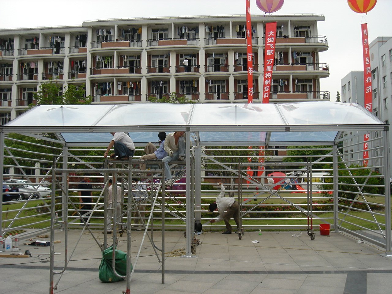 膜結(jié)構(gòu)停車棚